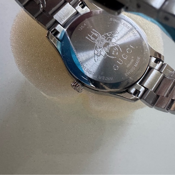 Gucci Bee Watch - Picture 11 of 15